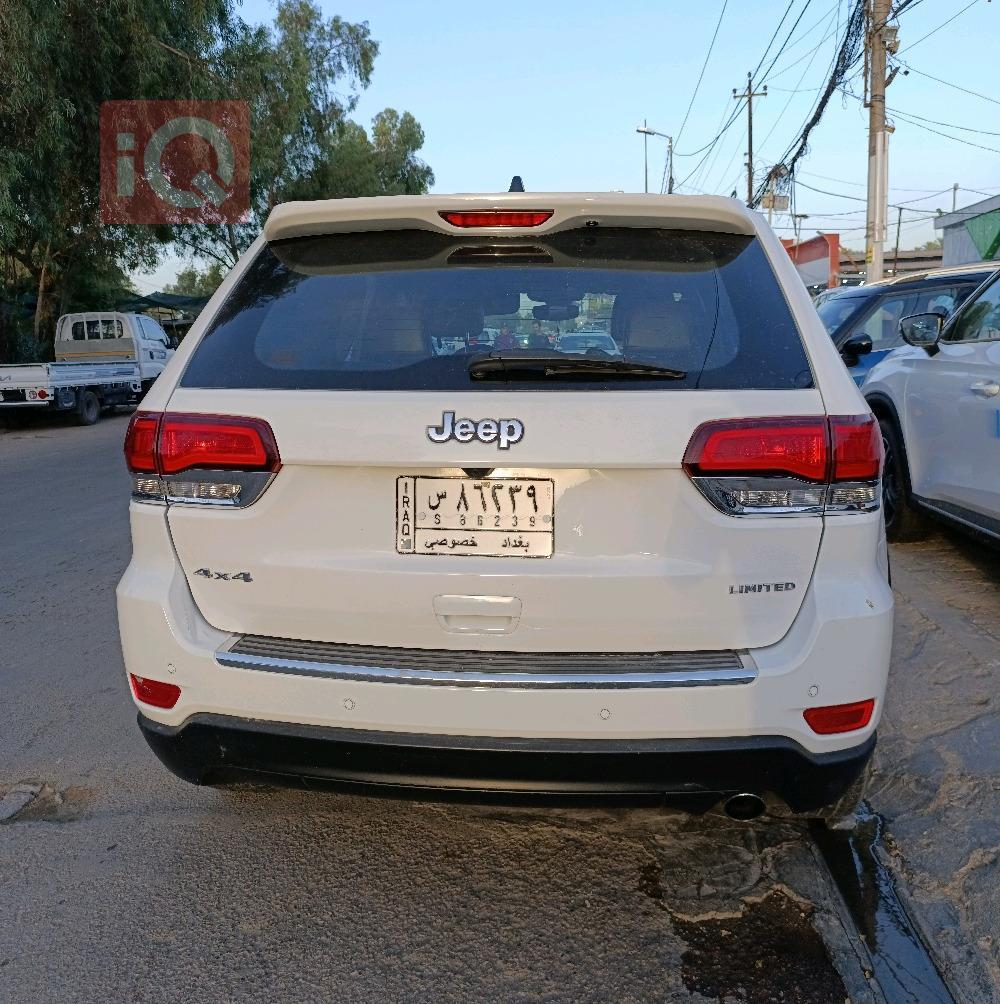جیپ گراند شیرۆکی